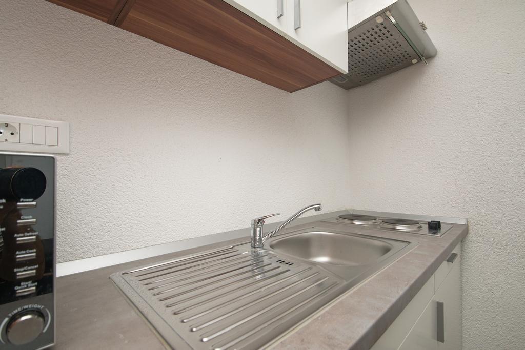 Apartment Afrika Макарська Екстер'єр фото